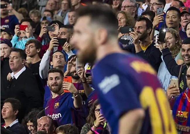 Iranian Messi watching Messi