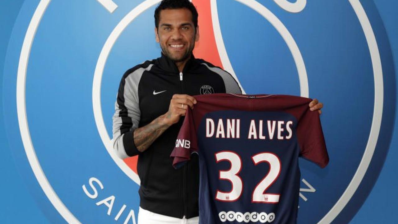 Dani Alves With New PSG Jersey
