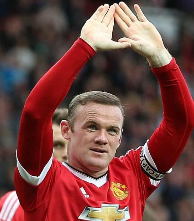 Wayne Rooney celebrates his goal. 