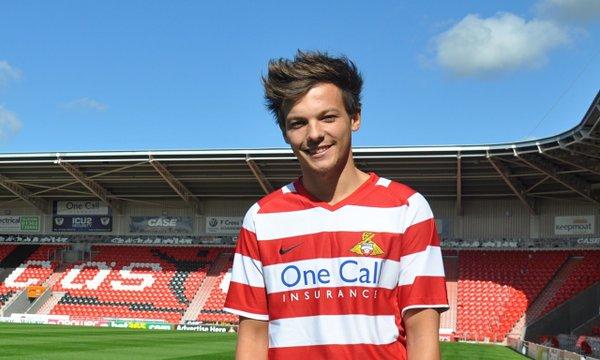 Famous celebrities who almost played professional football: One Direction's Louis Tomlinson