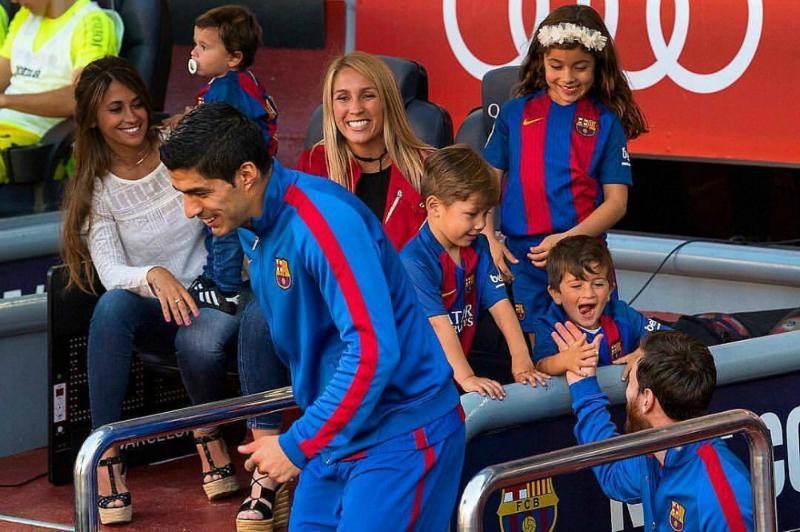 Messi's kids act extremely happy to see him