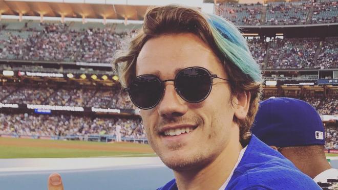 Antoine Griezmann Attends Dodgers Game with Blue Hair