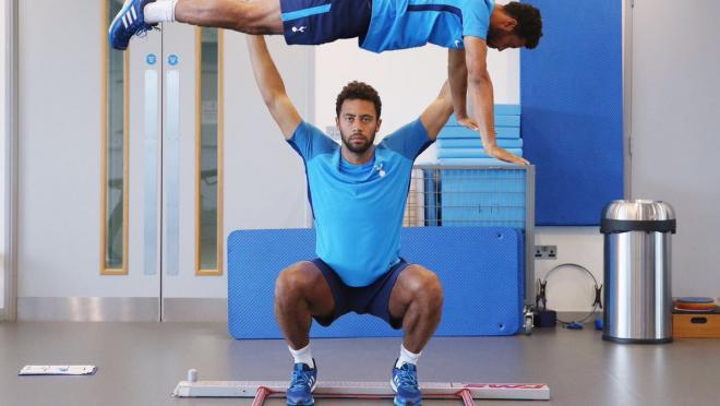 Dembélé Squats Himself