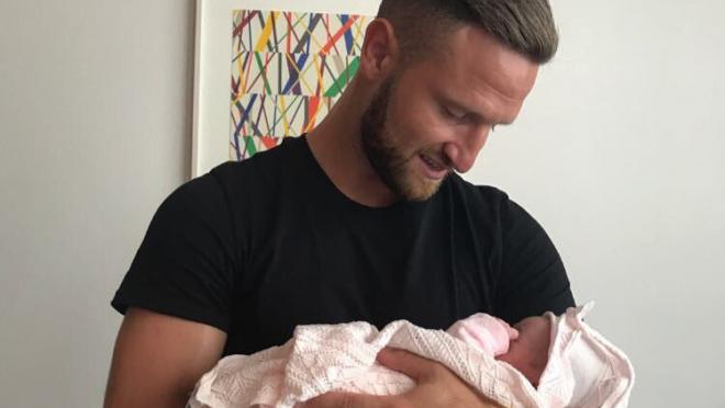 Shkodran Mustafi With Newborn Daughter