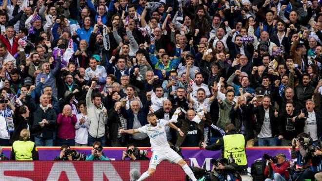 Karim Benezema Celebrates Goal vs Bayern Munich