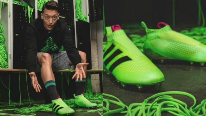 Mesut Ozil's Laceless Revolution