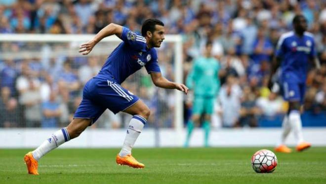 Pedro playing for Chelsea.