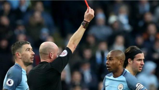 Fernandinho is given a straight red.