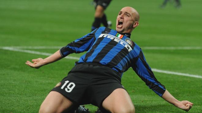 Esteban Cambiasso retire