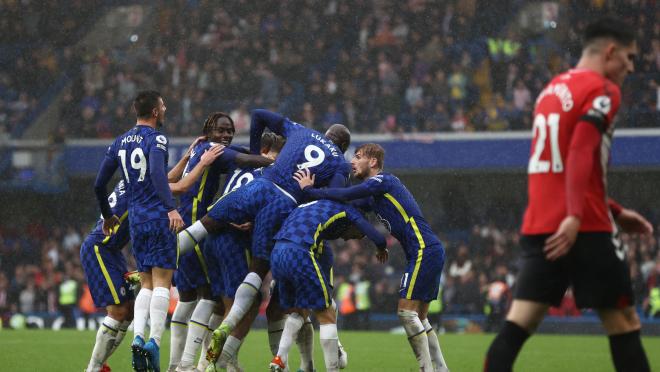 Chelsea Players Celebrate Chilwell Goal Vs Southampton