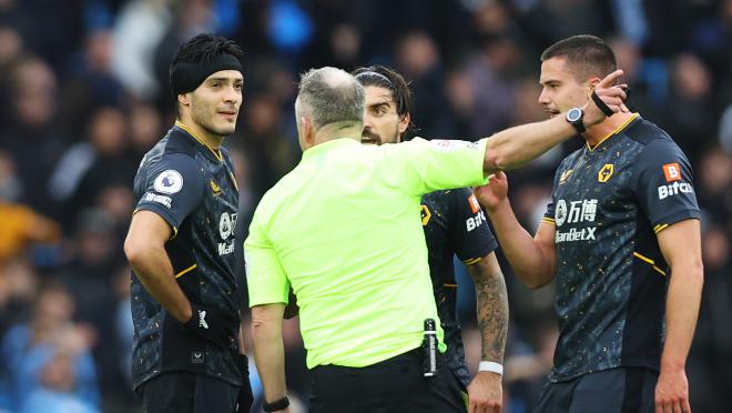 Raul Jimenez Yellow Cards vs Man City