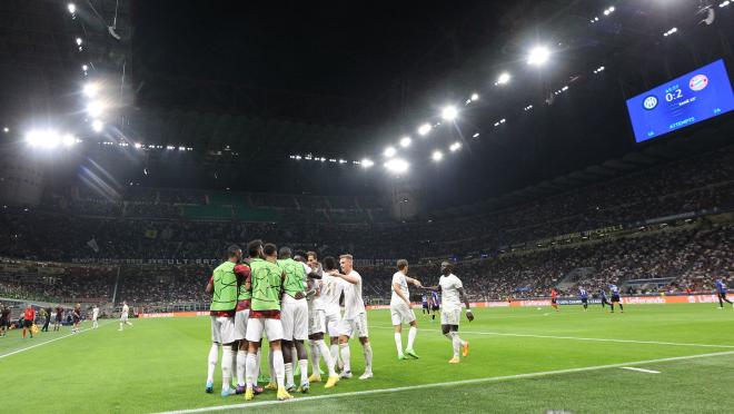 Bayern Munich celebrates its second goal in the 2-0 away win against Inter Milan