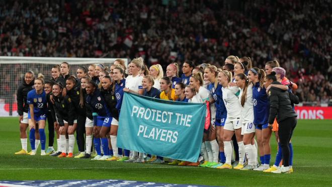 USWNT Protect The Players Banner