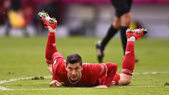 Robert Lewandowski injury