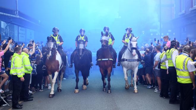 English soccer fans arrested 