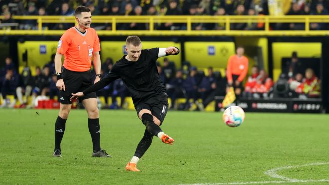 Marco Reus free kick vs Hertha