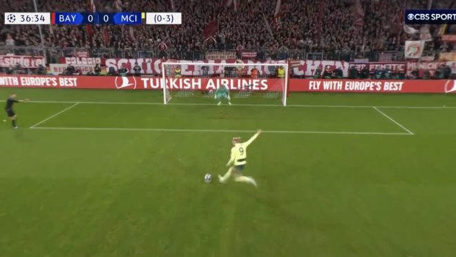 Erling Haaland penalty miss vs. Bayern