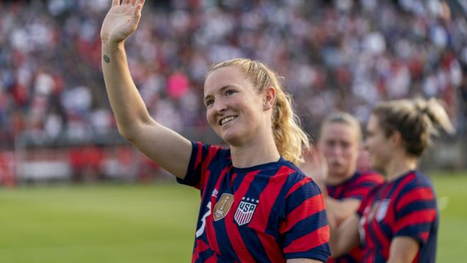 Sam Mewis retires