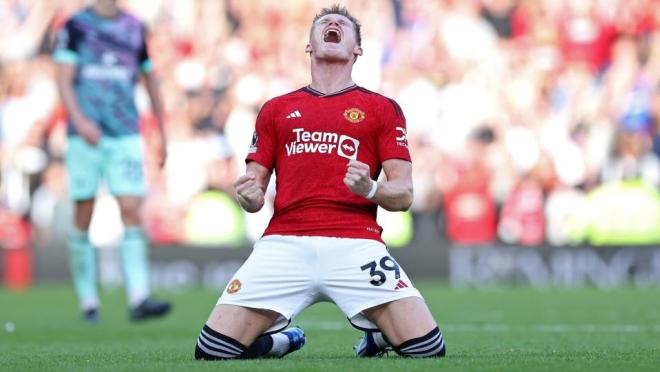 Scott McTominay scores twice in Manchester United comeback