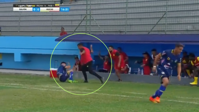 Coach punches players in Ecuador