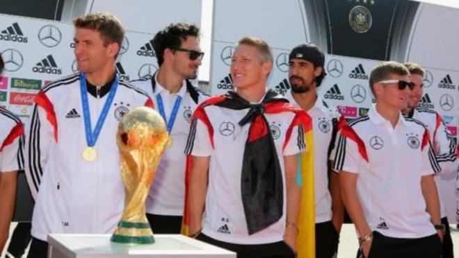 Germany breaks World Cup trophy