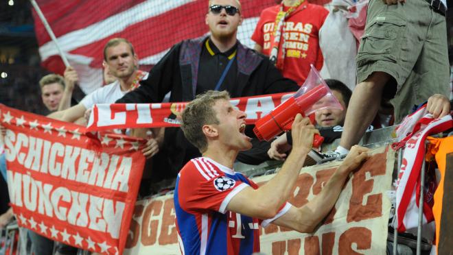 Thomas Muller Megaphone 