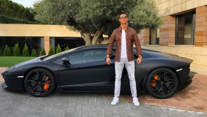 Cristiano Ronaldo and his new Lamborghini