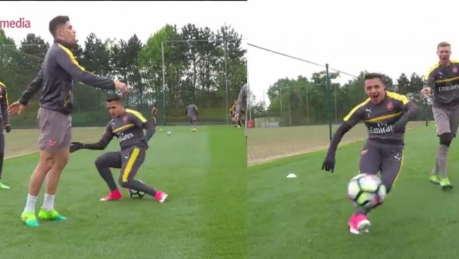 Alexis Sanchez gets nutmegged by Gabriel