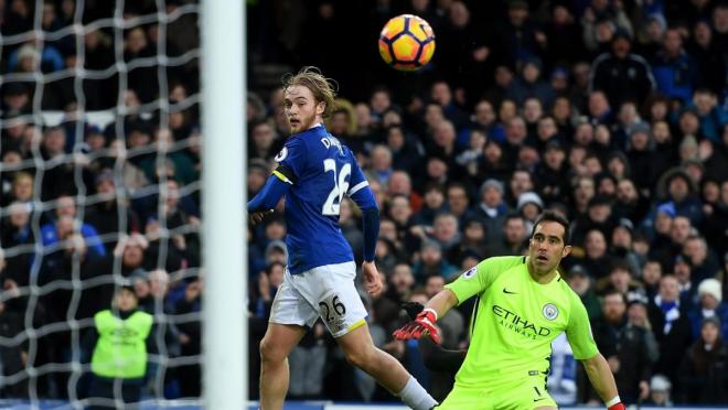 Tom Davies Everton goal of the season Premier League 2016/17