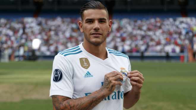 Theo Hernandez failed keepy uppy