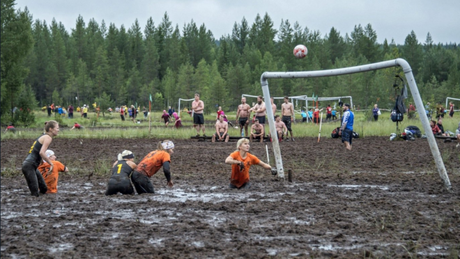Fútbol en los pantanos de Finlandia