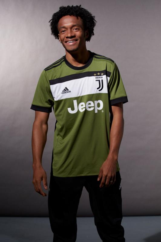 Juventus third kit