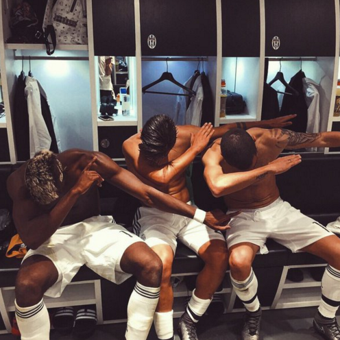 Paul Pogba dab team Juventus haircut