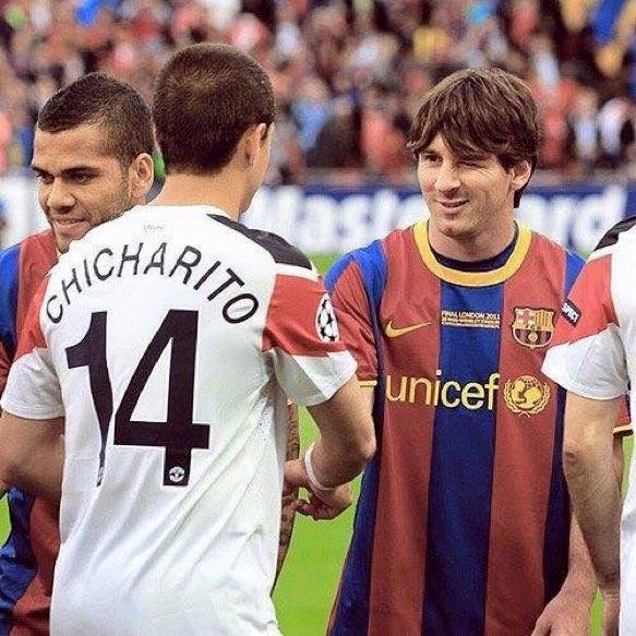 Chicharito vs Messi