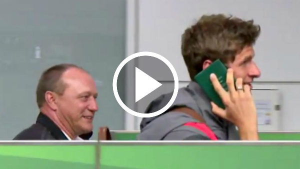 Thomas Muller Uses His Passport As A Phone To Avoid Reporters