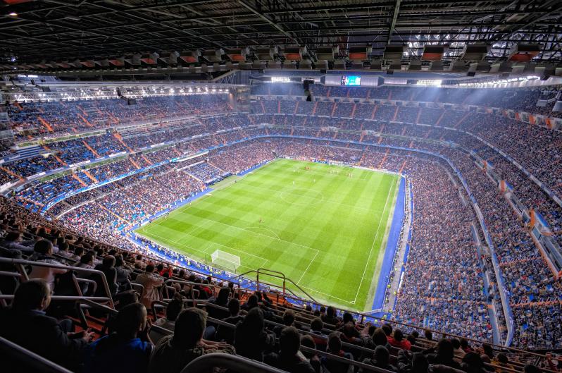 pictures of amazing stadiums, bernabeu crowd